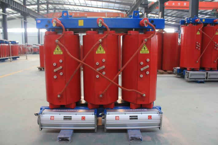 一般北京創(chuàng)聯(lián)匯通電氣全鋁的干式變壓器800kva價(jià)格是33900元，全銅的800kva干式變壓器價(jià)格是65000元。